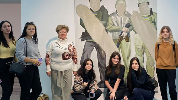 Здобувачі освіти групи № 302 з викладачем Іриною Хохловою відвідали міжнародний центр сучасного мистецтва XXI сторіччя PinchukArtCentre
