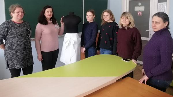 Світланою Дубровською проведено майстер-клас на тему: "Моделювання спідниці відповідно до нових тенденцій моди"