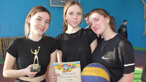 Поведено змагання на першість з волейболу серед команд юнаків та дівчат І-ІІІ курсів