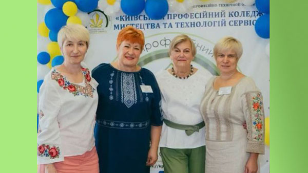 Вітаємо наших улюблених вчителів