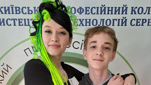 На базі КПКМТС відбувся профорієнтаційний конкурс перукарів: «Чарівний локон»