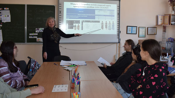 Презентація вибіркових предметів: "Візуалізація одягу" та "3D технології виробів"