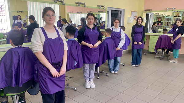Здобувачі освіти подолали першу і важливу сходинку в навчанні - присвоєння кваліфікації «перукар»