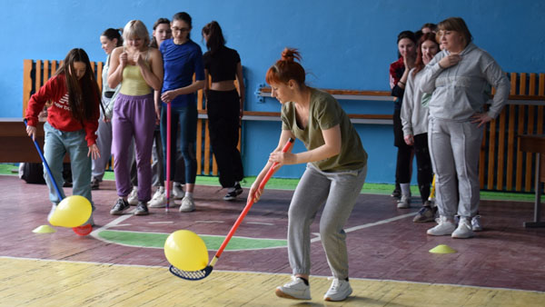 До Міжнародного жіночого дня в КПКМТС проведено спортивне свято «Фестиваль спорту, краси і здоровʼя»