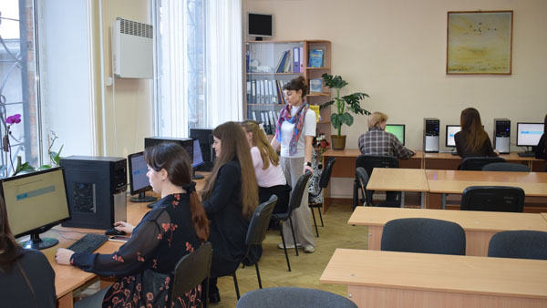 Відбулася державна кваліфікаційна атестація здобувачів освіти з професії «Перукар (перукар-модельєр)»